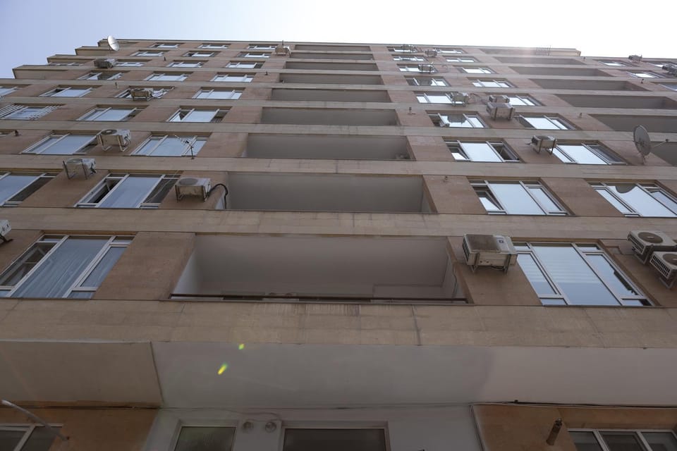 Property building, Facade/entrance, Day