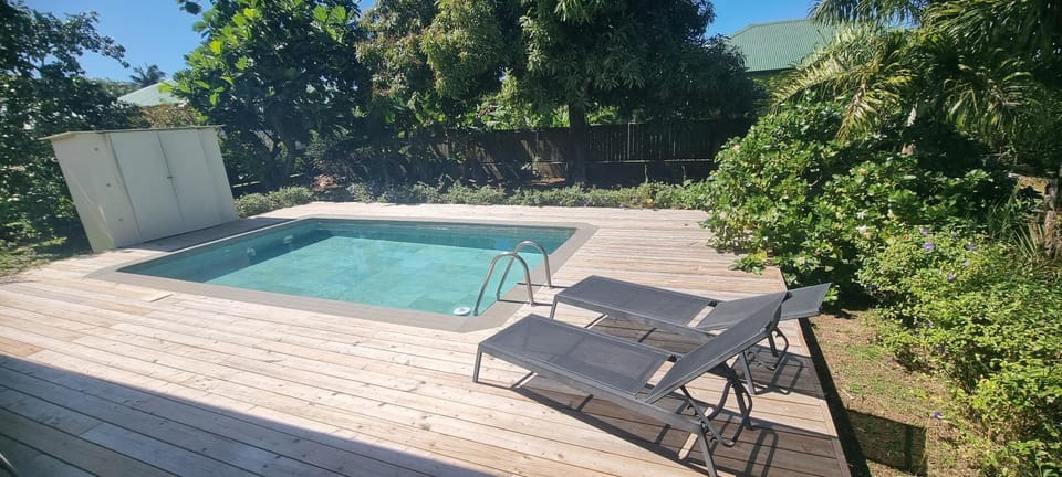 Garden, Garden view, Pool view, Swimming pool, sunbed