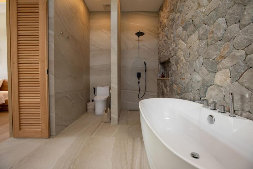 Shower, Bath