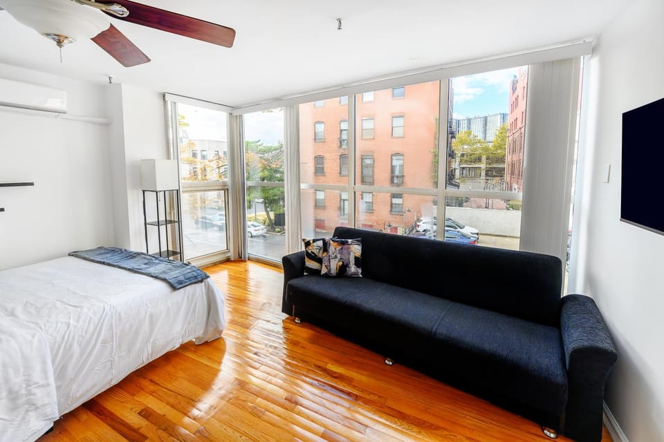 Modern 3BR Townhouse with Private Rooftop & Parking Minutes to NYC House in Hoboken