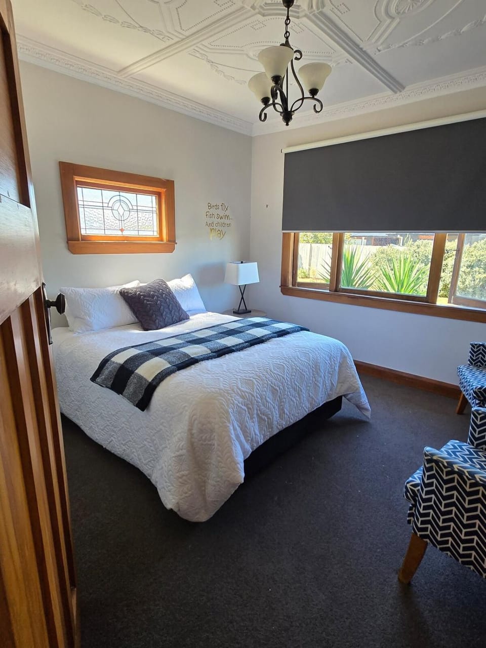 Bed, Seating area, Bedroom, wardrobe