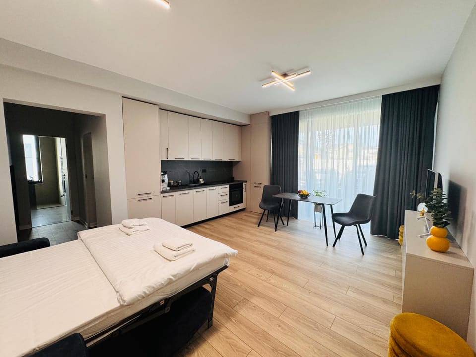 Bed, TV and multimedia, Kitchen or kitchenette, Living room, Seating area, Dining area, minibar