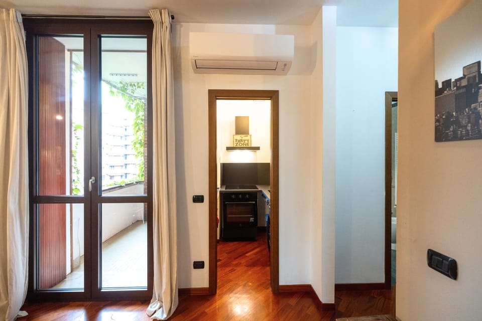 air conditioner, air conditioner