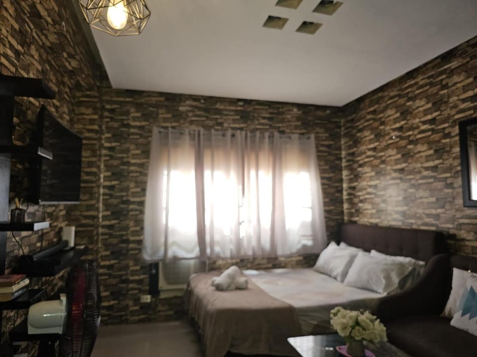 Valley Golf Studio Type Staycation Apartment in Antipolo