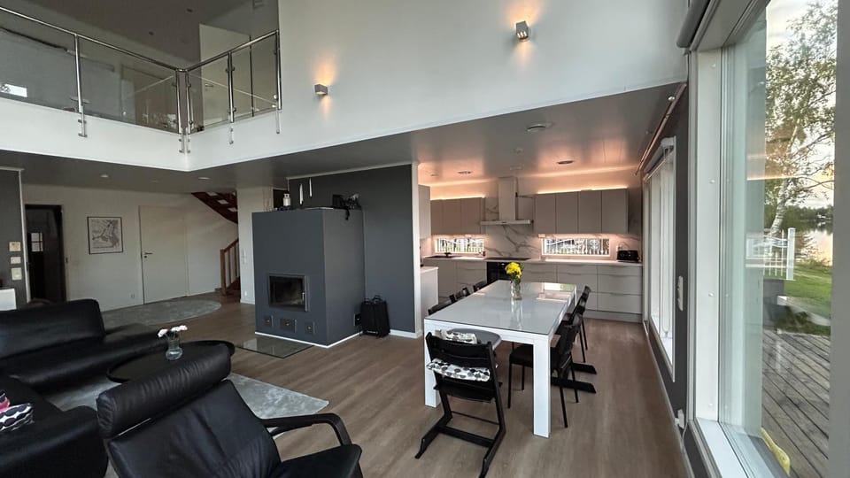 Riverside White Diamond Villa in Rovaniemi