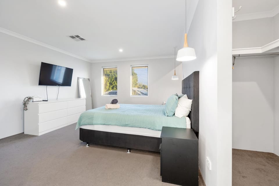 Bed, TV and multimedia