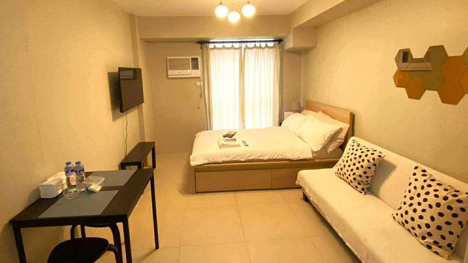 Modern Studio Condominium 1 Apartment hotel in Las Pinas