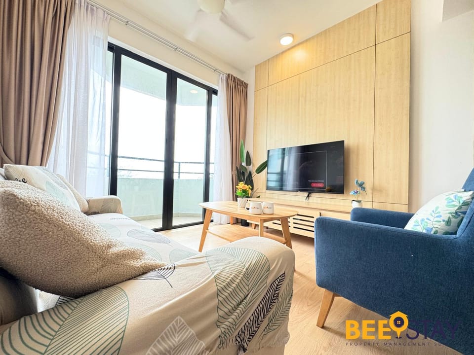 Melaka Mutiara Beach Resort Sea View 6PAX NEW Apartment in Malaysia