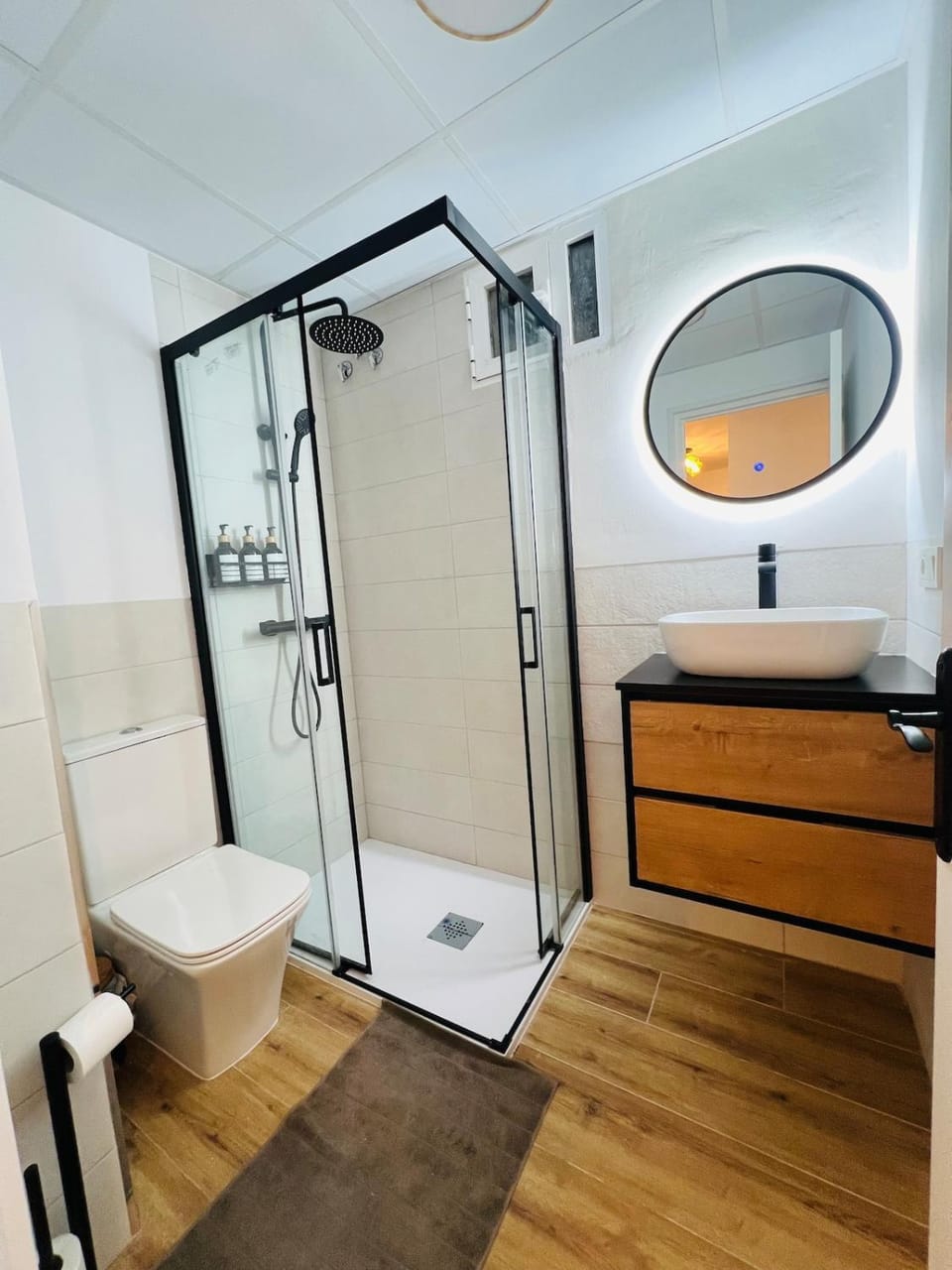 Shower, Toilet, Bathroom