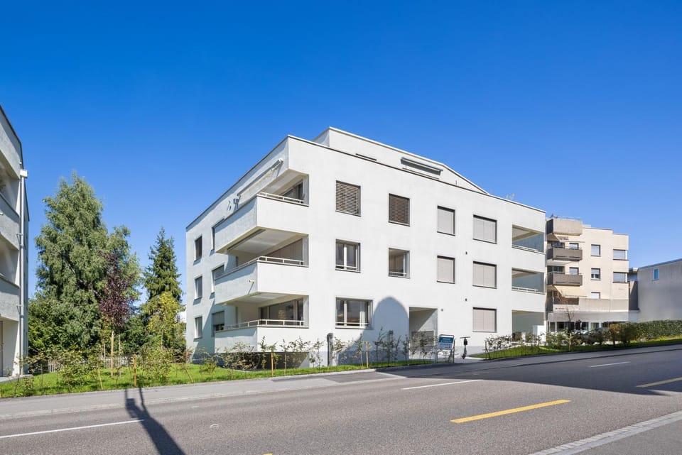 Property building, Street view, Location