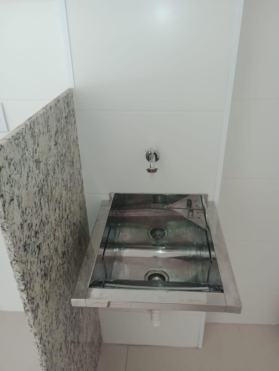 Apartamento Mobiliado em Ótima Localização Apartment in State of Goiás