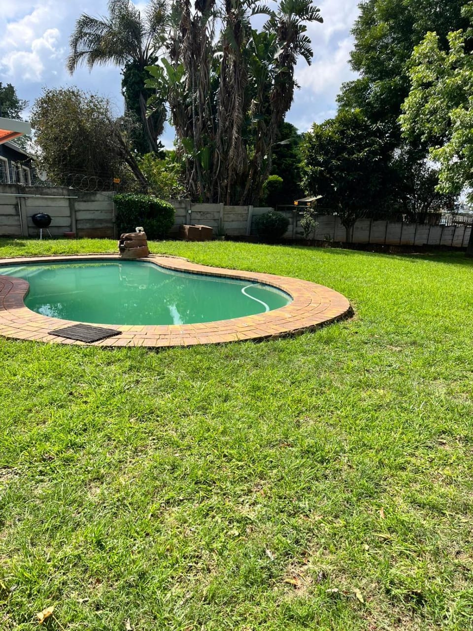 Property building, Swimming pool