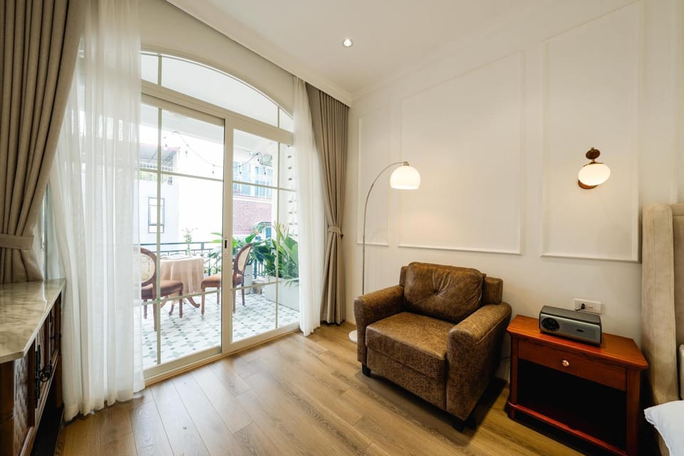 Dear Autumn Apartment in Hanoi