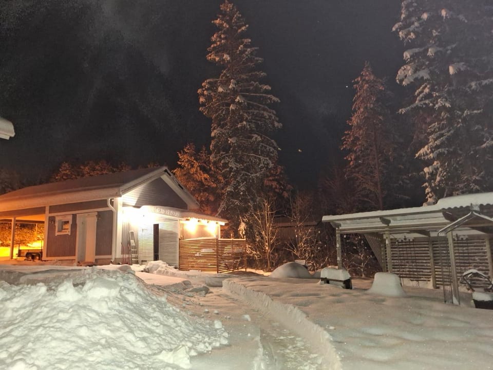 Northern Lights home for families - close to the Arctic Circle Villa in Rovaniemi