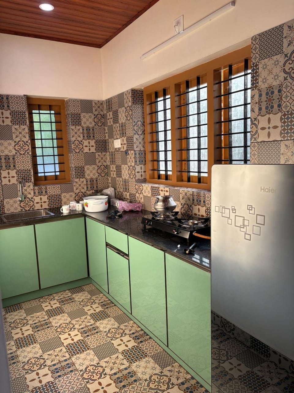 Kitchen or kitchenette