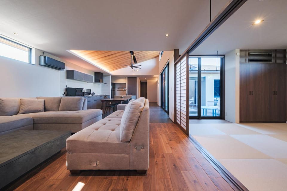 Living room, Photo of the whole room, Bedroom