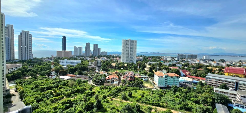Lumpini Ville Wongamat Apartment in Pattaya City