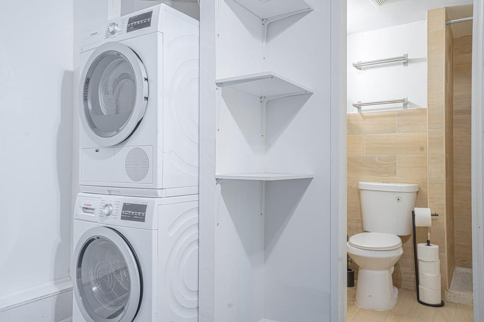 Shower, Toilet, Bathroom, washing machine, dryer