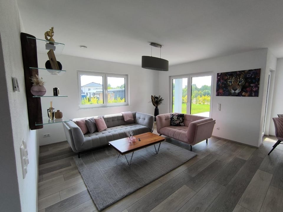 Living room, Seating area
