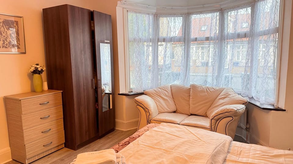 Panthea Home Bed and Breakfast in Ilford