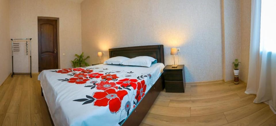 Bed, Photo of the whole room, Bedroom, wardrobe
