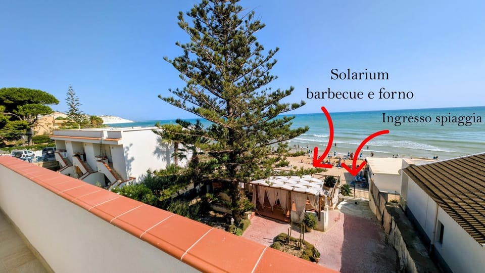 Day, Natural landscape, BBQ facilities, Garden, Balcony/Terrace, Beach, Sea view