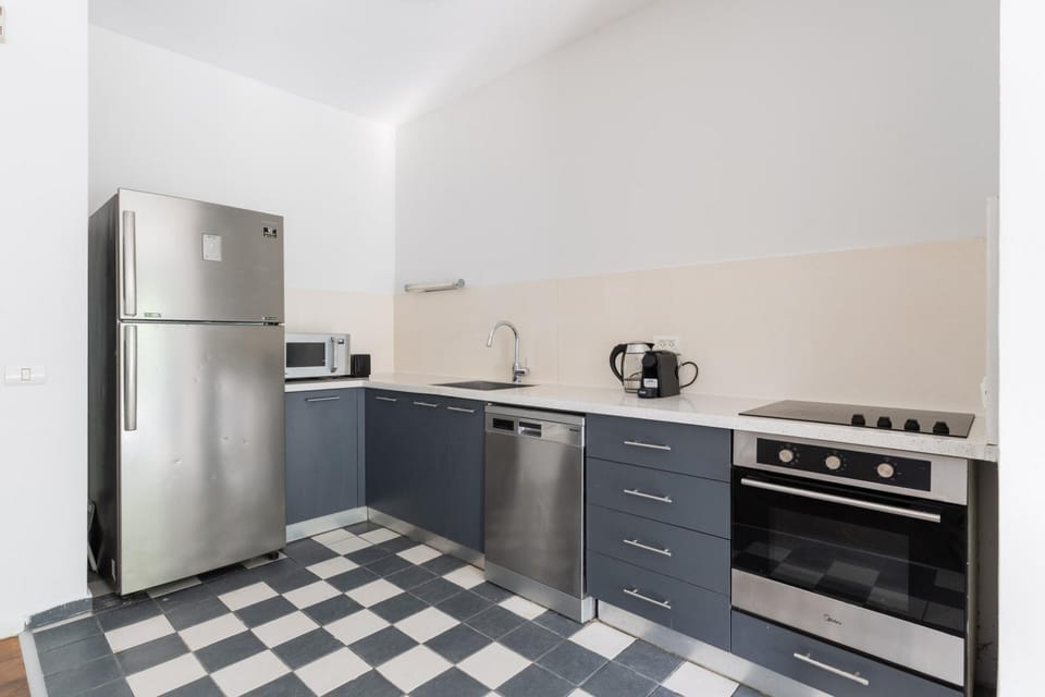 Kitchen or kitchenette, oven, stove