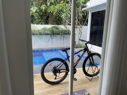 Cycling, Swimming pool