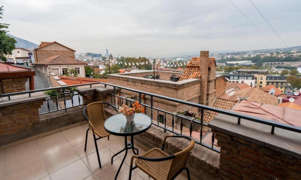 Golden View Apartment in Old Tbilisi Apartment in Tbilisi, Georgia