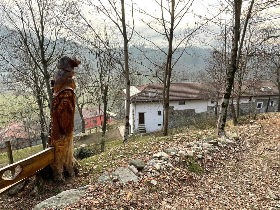 Property building, Day, Natural landscape, Mountain view