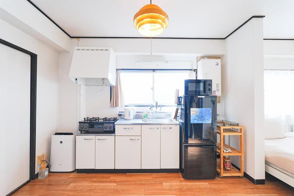 microwave, stove, kitchen