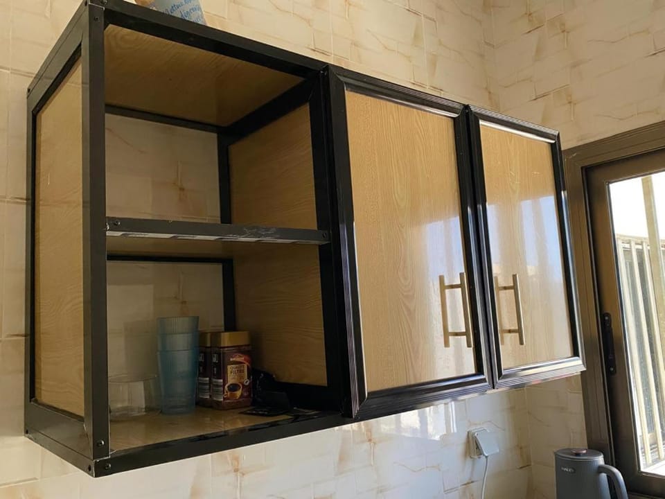 Appartement avec gardien et ascenseur caméra de surveillance 24 h sur 24 h non loin du centre ville Apartment in Dakar