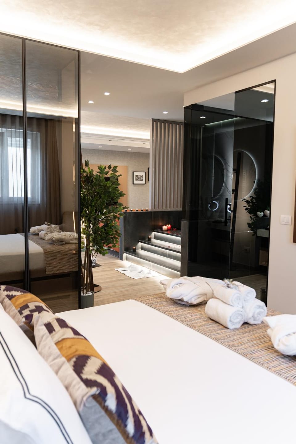 Bed, Photo of the whole room, Bedroom, towels, wardrobe