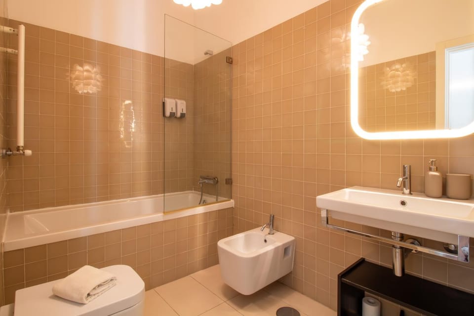 Cardosas Bright Studio by LovelyStay Apartment in Porto