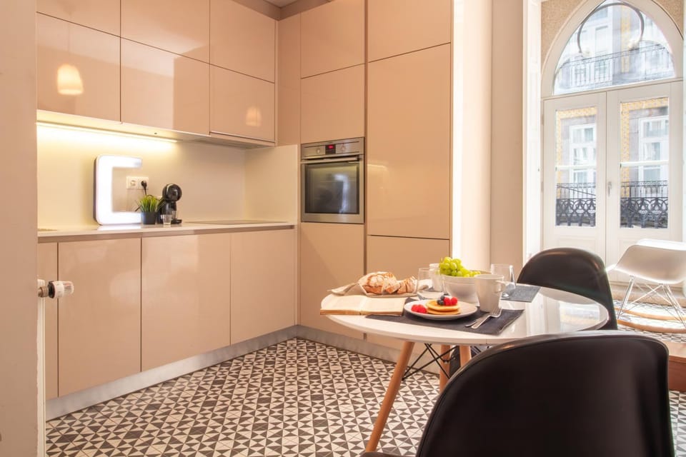 Cardosas Bright Studio by LovelyStay Apartment in Porto