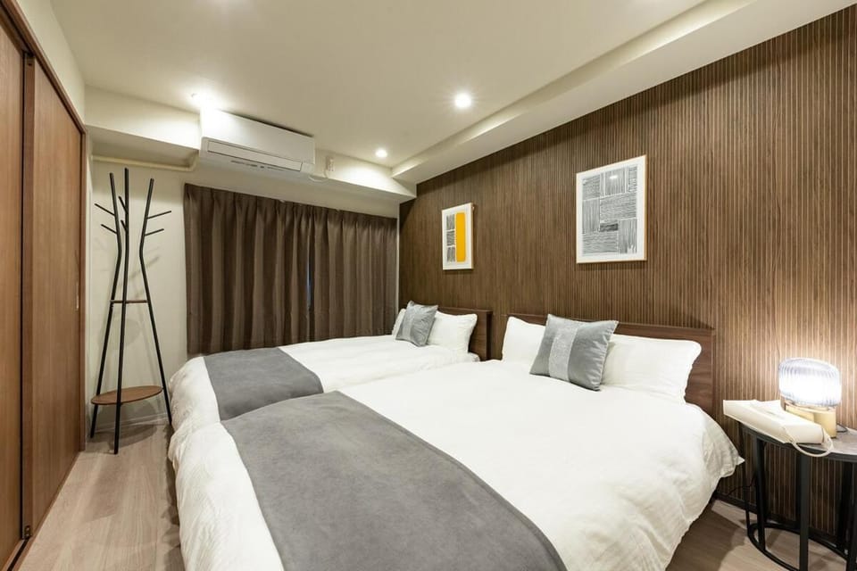 Bed, Living room, Photo of the whole room, Bedroom, air conditioner