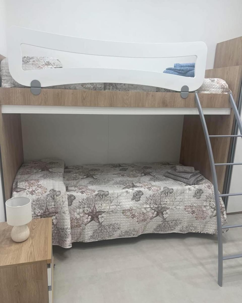 bunk bed