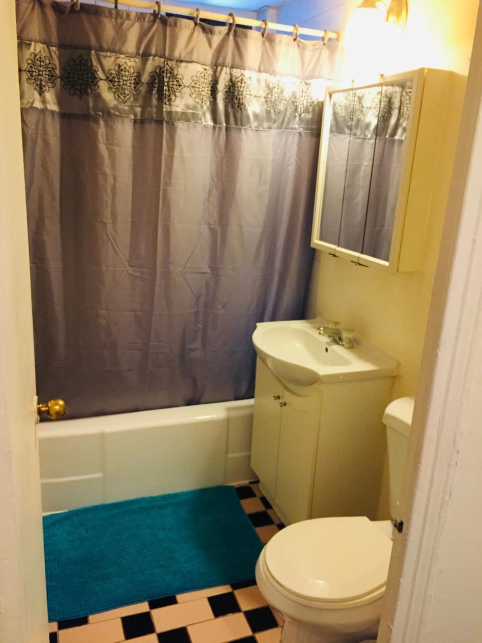Shower, Toilet, Bathroom, Bath