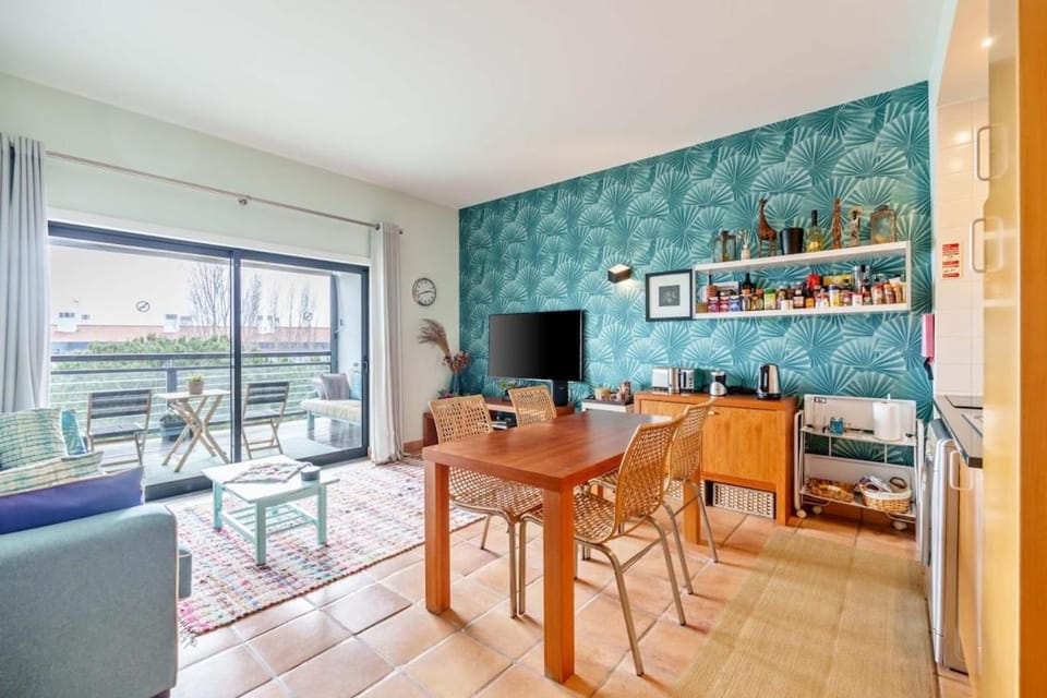Communal lounge/ TV room, TV and multimedia, Kitchen or kitchenette, Living room, Dining area