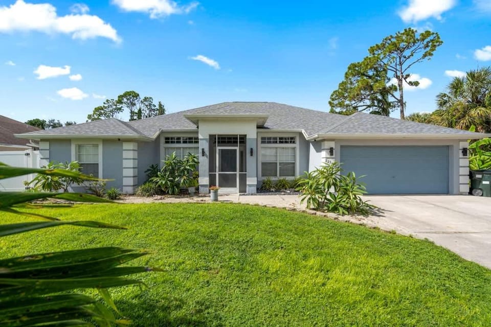 4 BR Heated Private Pool & Lanai House in North Port