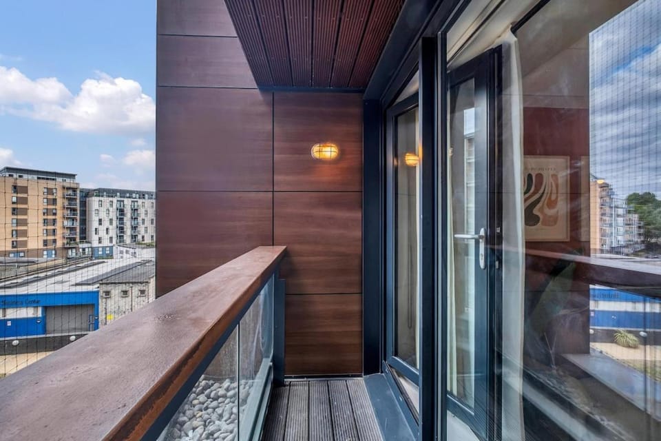 Property building, Balcony/Terrace
