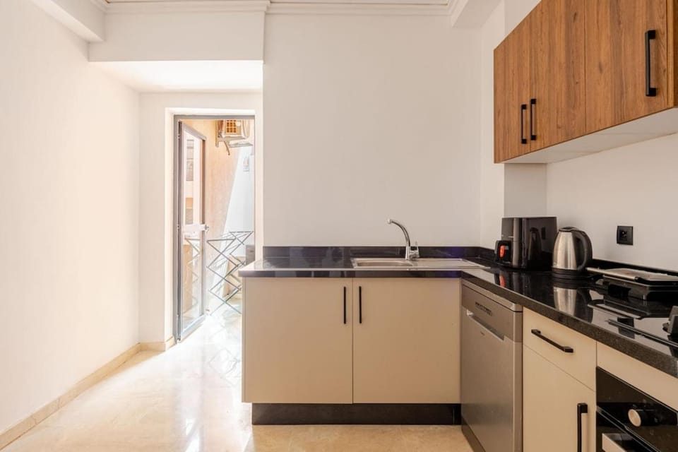Urban Comfort - Pool - Netflix IPTV Parking Apartment in Marrakesh