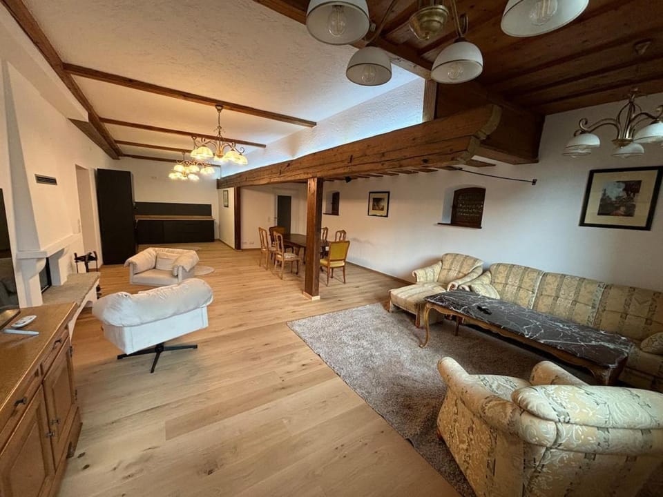 TV and multimedia, Living room, Dining area