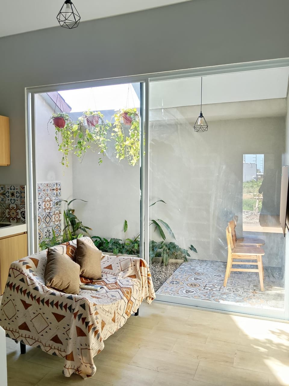 Garden, Living room
