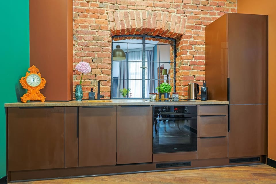 Kitchen or kitchenette, oven