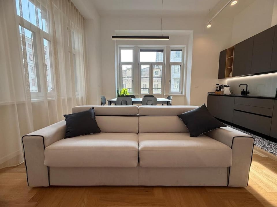 Carducci Dreams Including Free Parking Fast Fibra Apartment in Trieste
