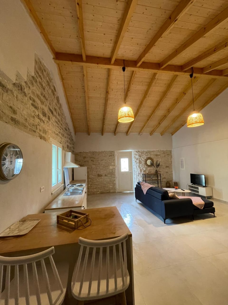 Living room, Photo of the whole room, Seating area