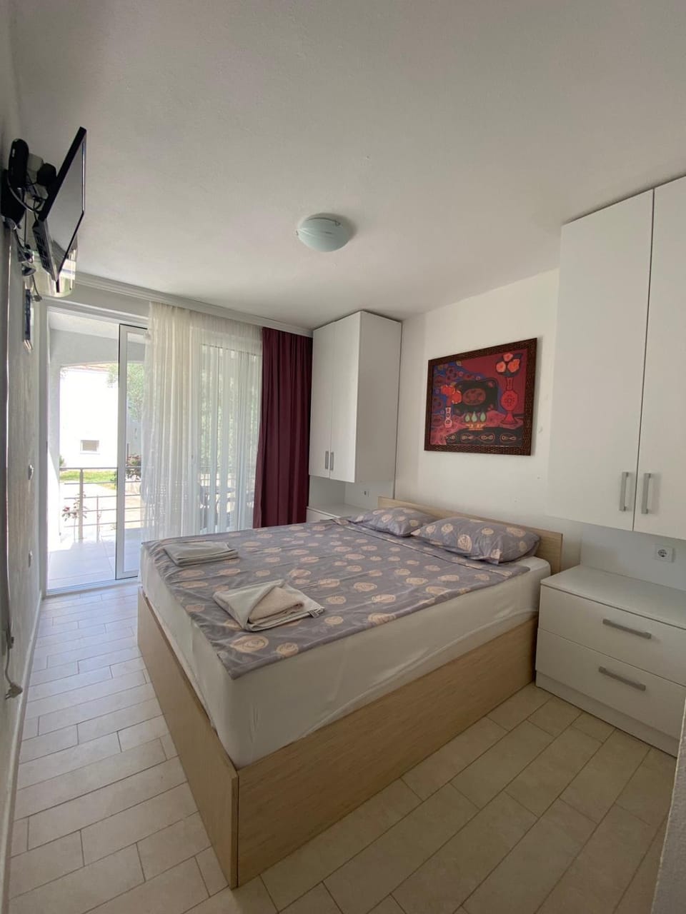 Bed, Bedroom, towels