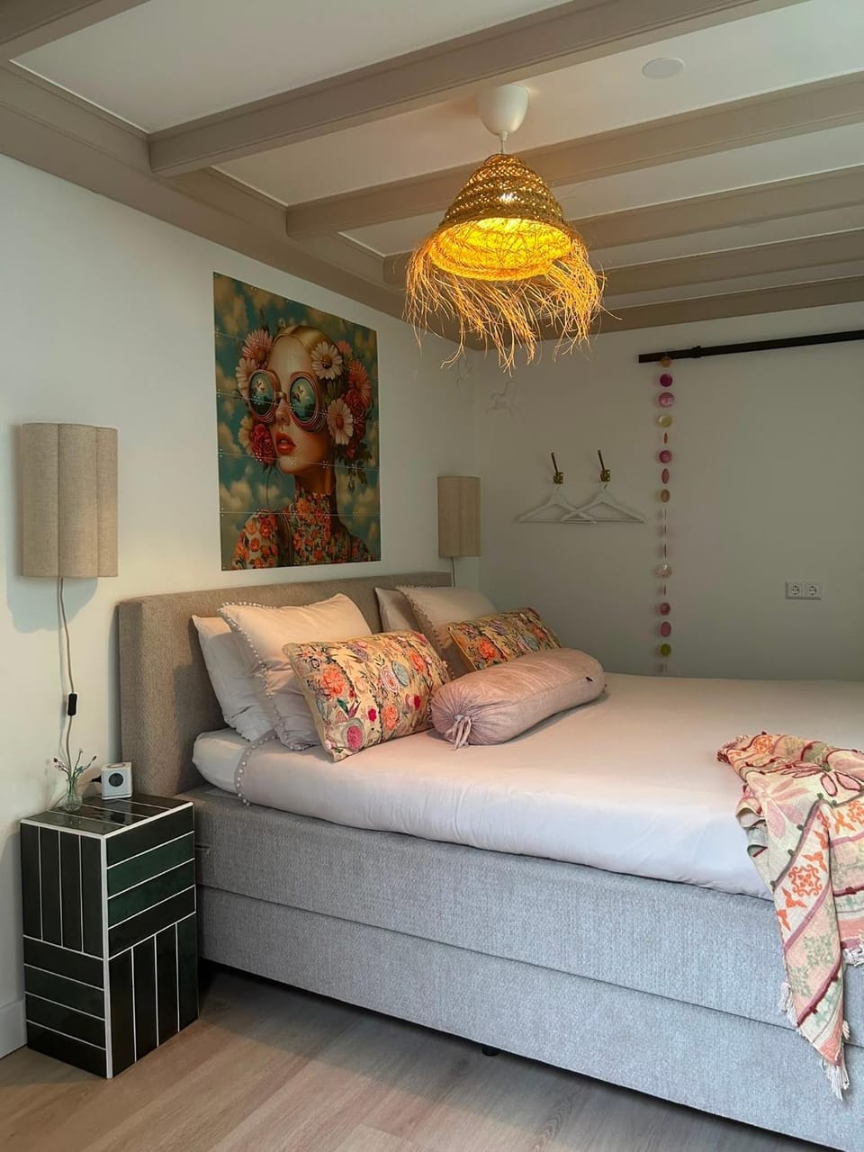 Bed, Bedroom, air conditioner