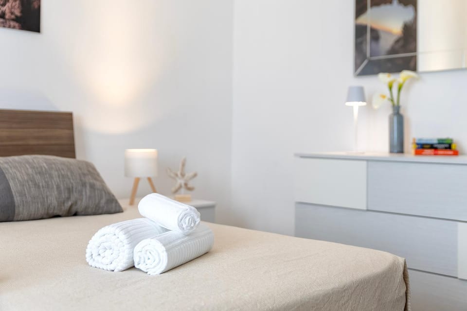 Itadhome - "Essential", casa moderna, centro città, vicino a tutti i servizi Apartment in Alghero